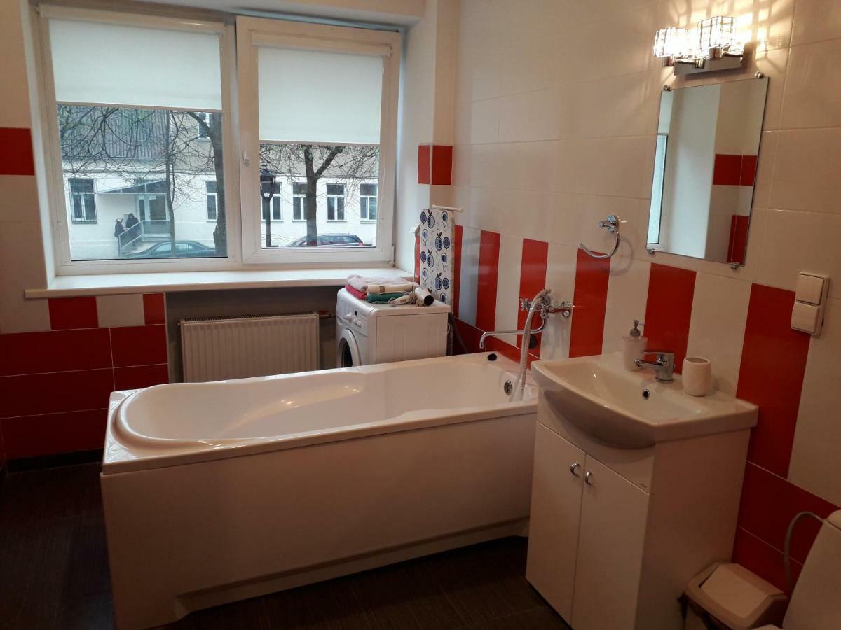 Appartamento Laisves Al. 7 Kaunas Esterno foto